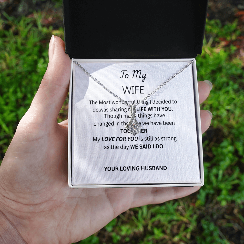 TO MY WIFE - Alluring Beauty Necklace